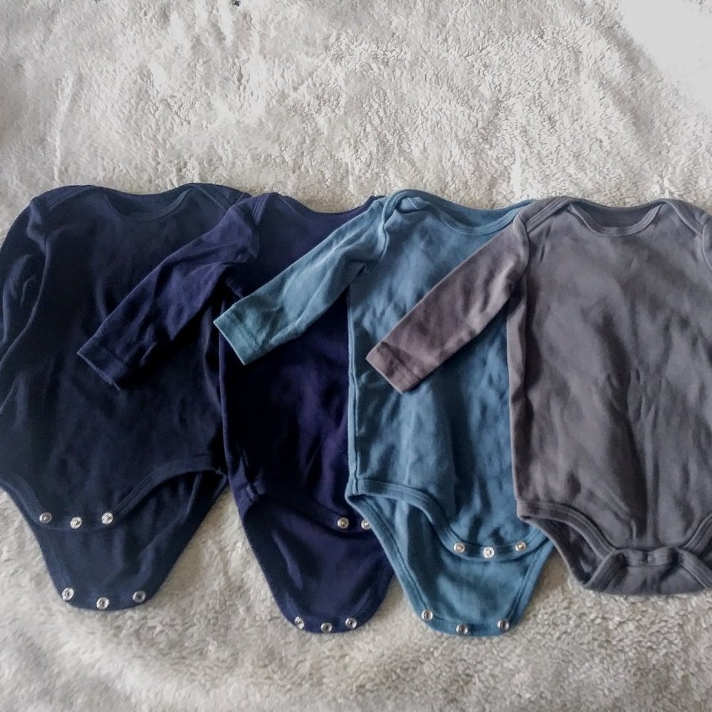 4 long-sleeved Primary onesies